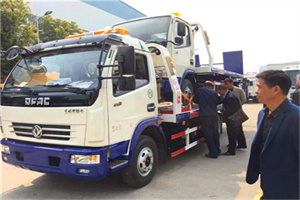 垦利汽车道路救援拖车价格